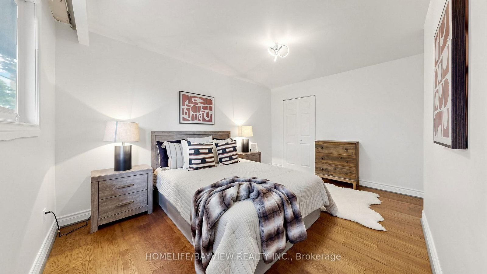 27 Bedle Avenue • Toronto, ON photo 23