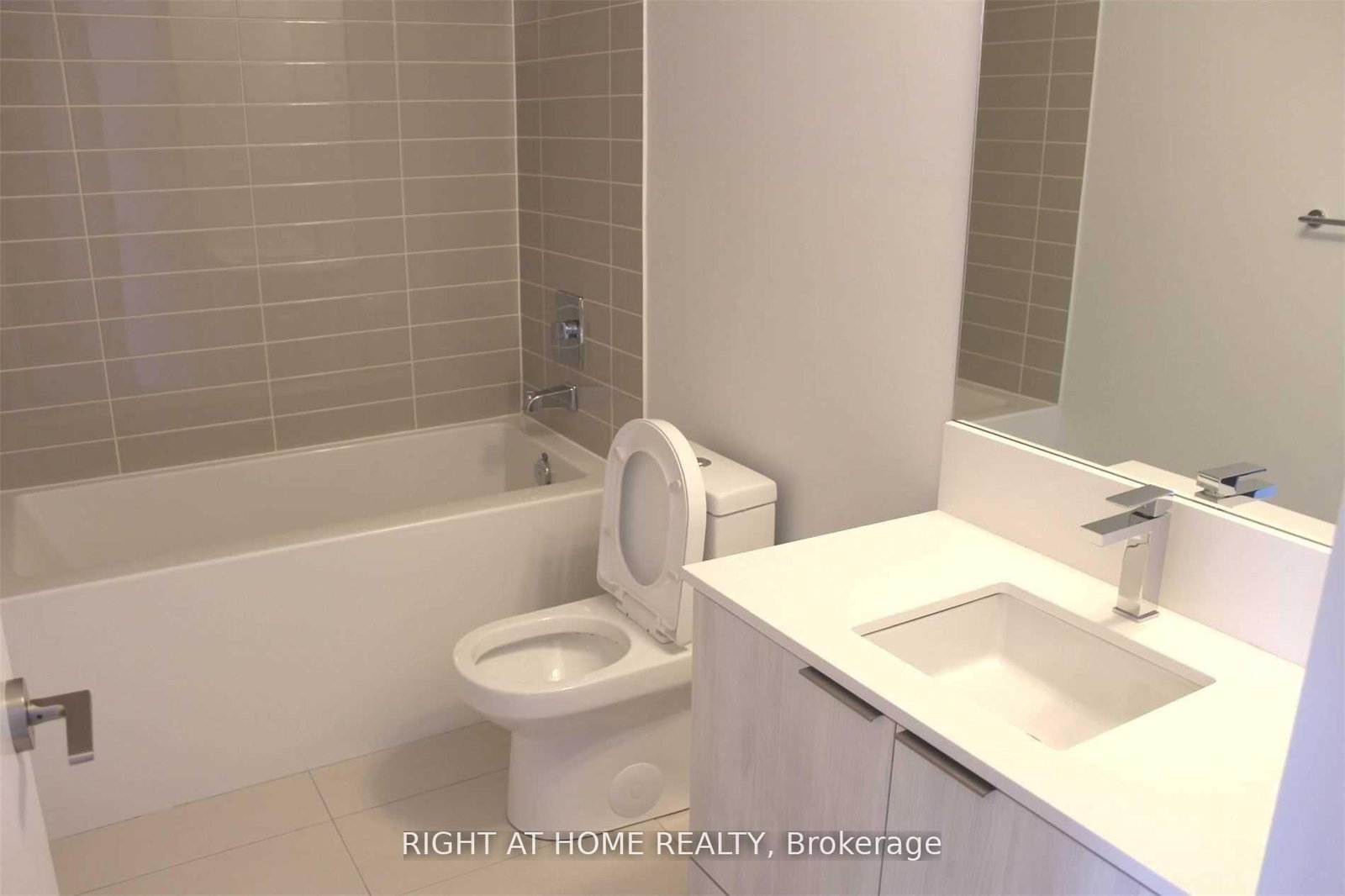 181 Dundas Street E • #1612 • Toronto, ON photo 6