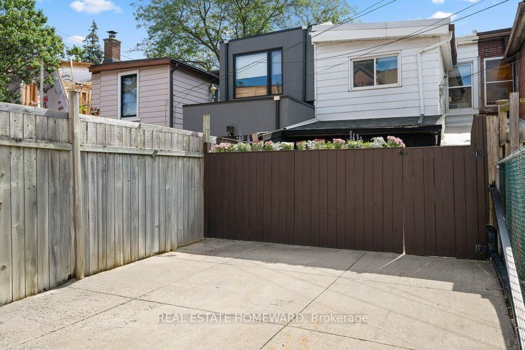 58 Foxley Street • Toronto, ON photo 21