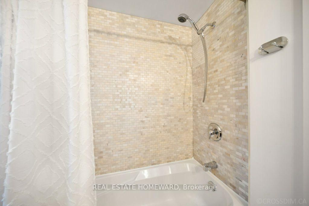 58 Foxley Street • Toronto, ON photo 32