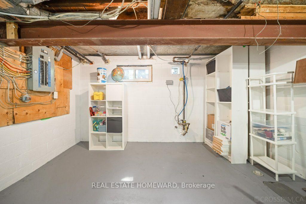 58 Foxley Street • Toronto, ON photo 37