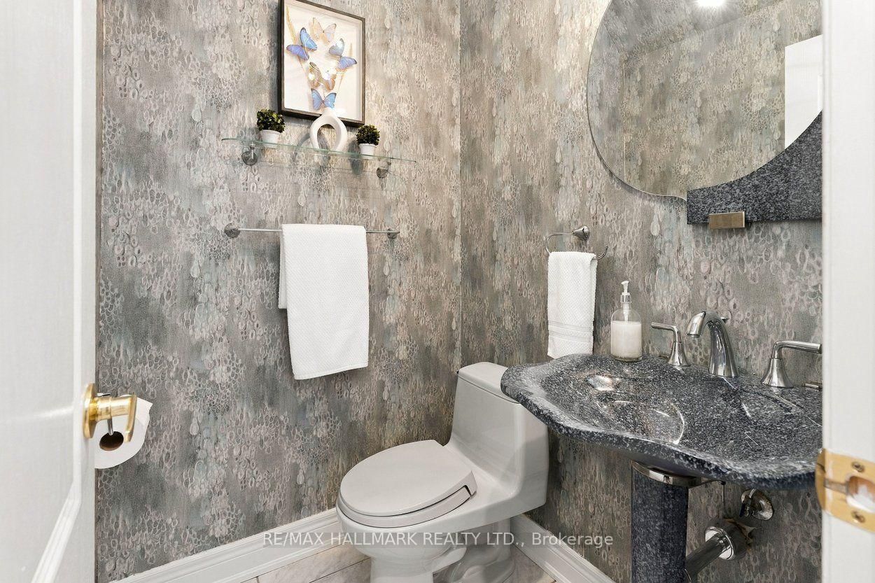 53 Fairchild Avenue • Toronto, ON photo 12