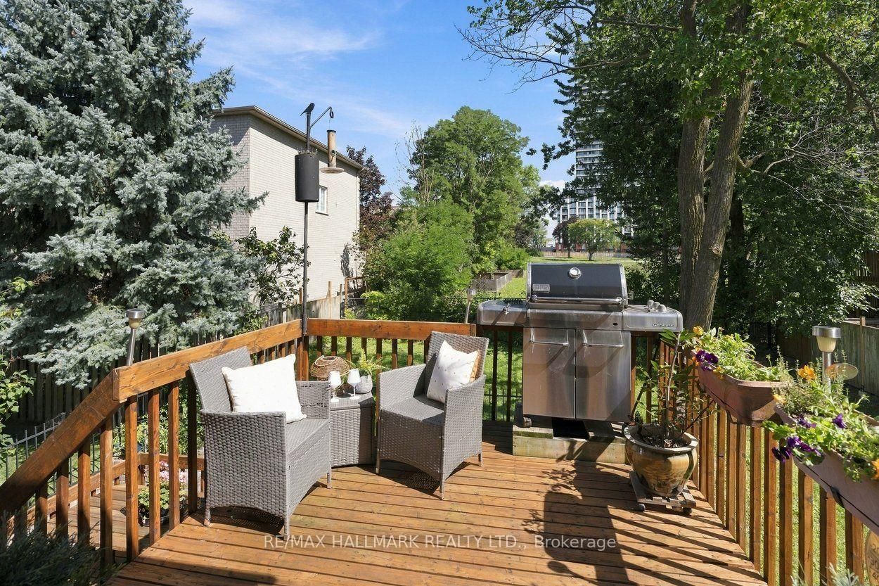 53 Fairchild Avenue • Toronto, ON photo 29