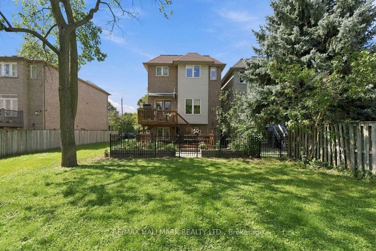 53 Fairchild Avenue • Toronto, ON photo 31
