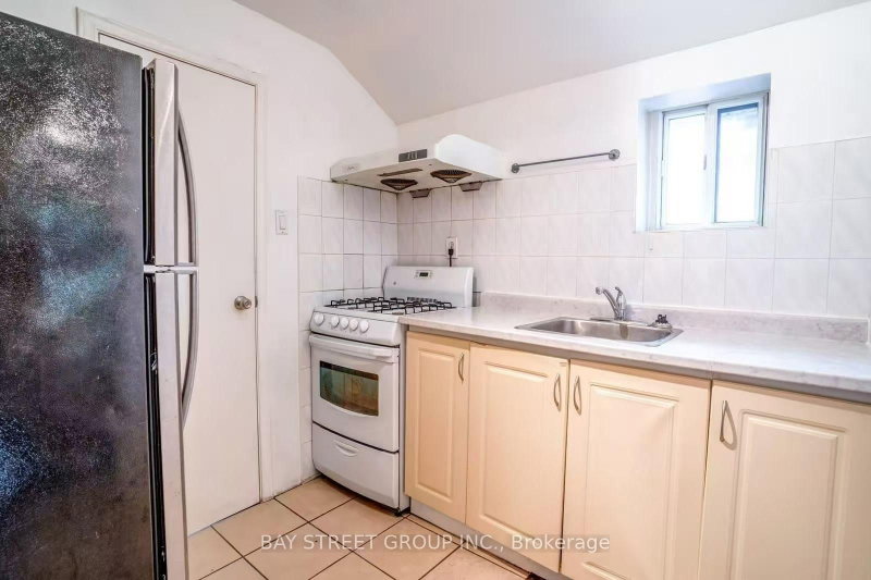 2nd Floor - 66 Euclid Avenue