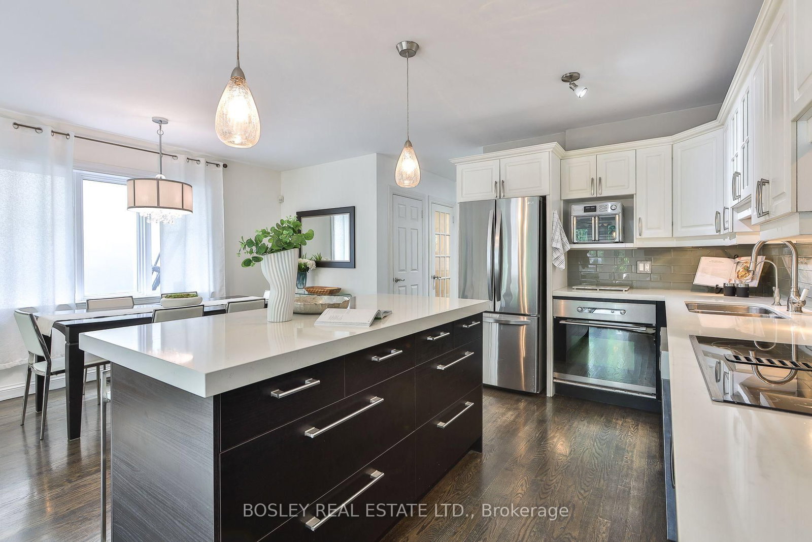 27 Cameron Crescent • Toronto, ON photo 16