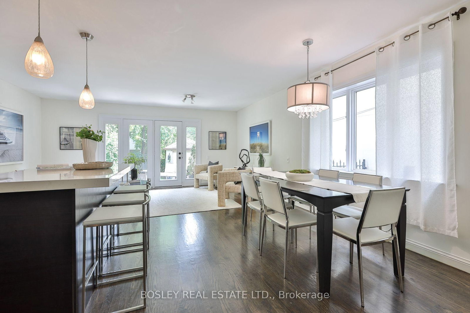 27 Cameron Crescent • Toronto, ON photo 18