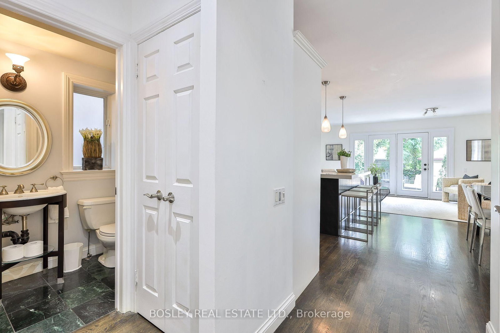 27 Cameron Crescent • Toronto, ON photo 9