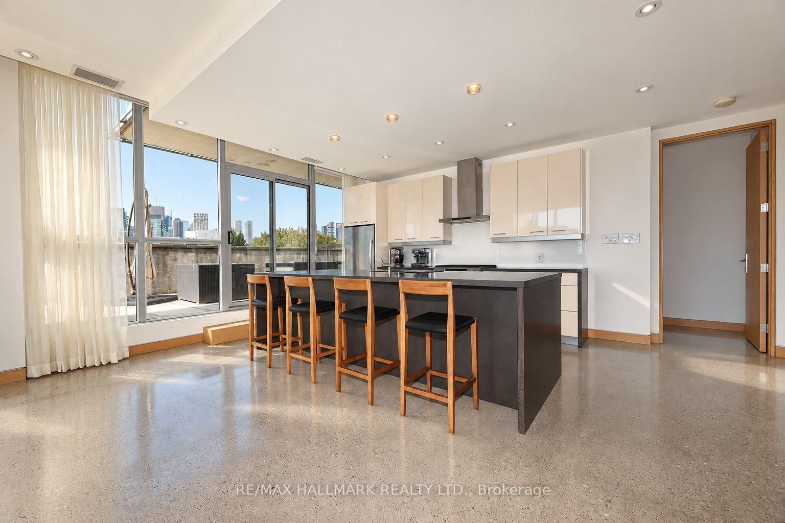 510 King Street E • #402 • Toronto, ON photo 11