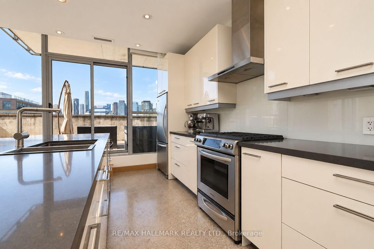 510 King Street E • #402 • Toronto, ON photo 14