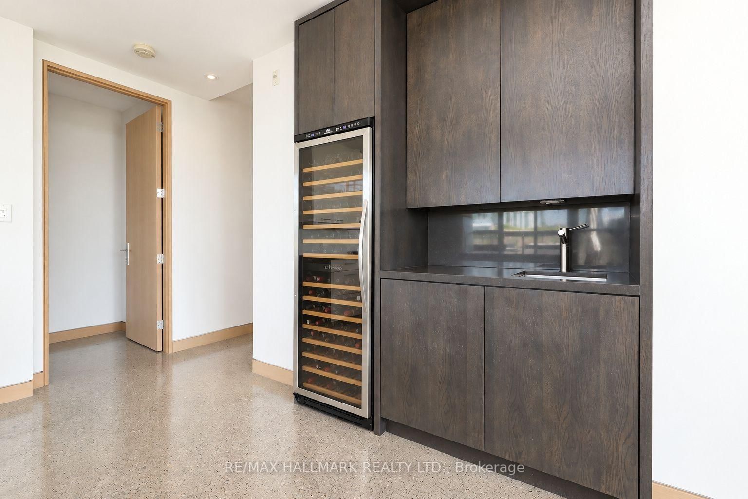 510 King Street E • #402 • Toronto, ON photo 16