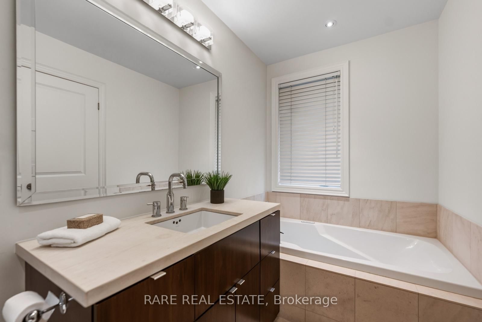 57 Snowdon Avenue • Toronto, ON photo 15