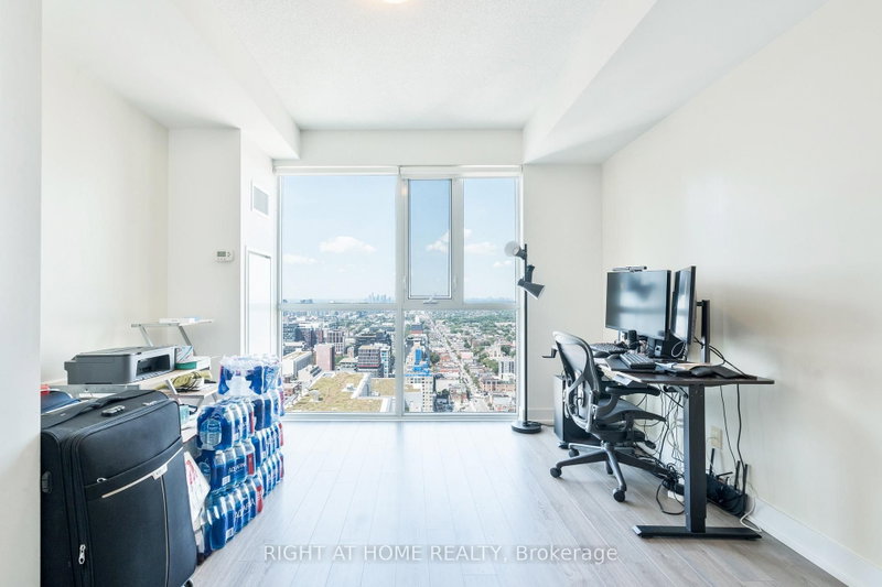 3509 - 318 Richmond Street W