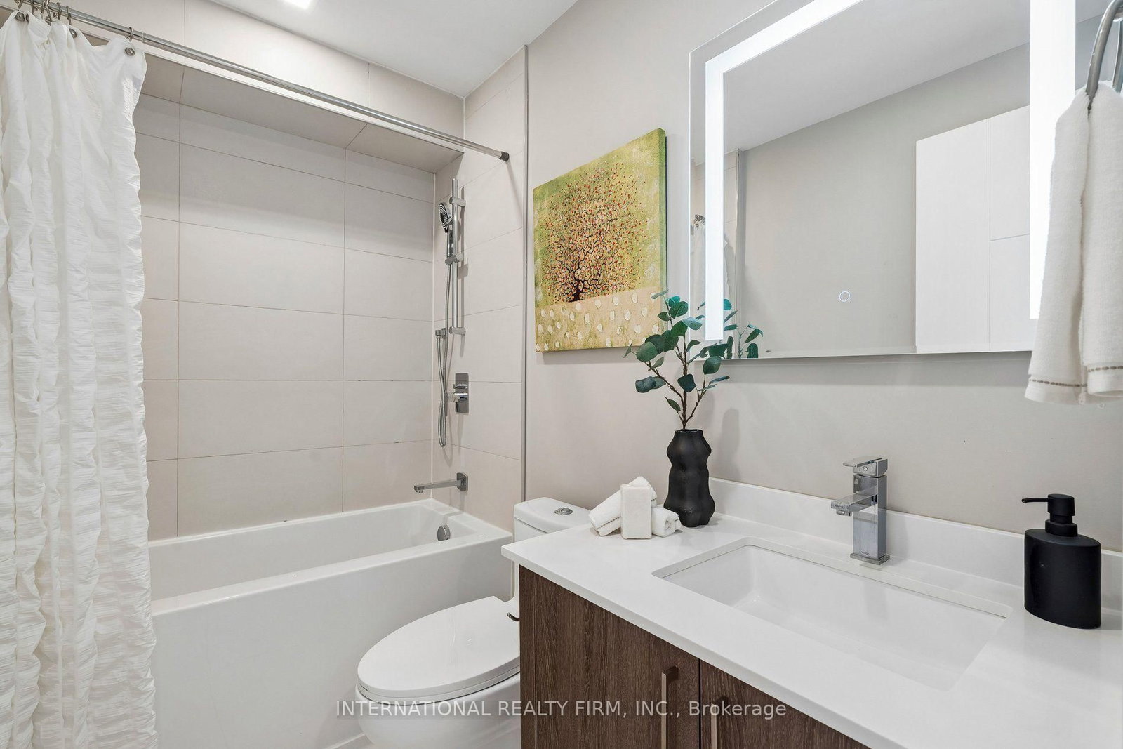 39 Wilmington Avenue • Toronto, ON photo 21