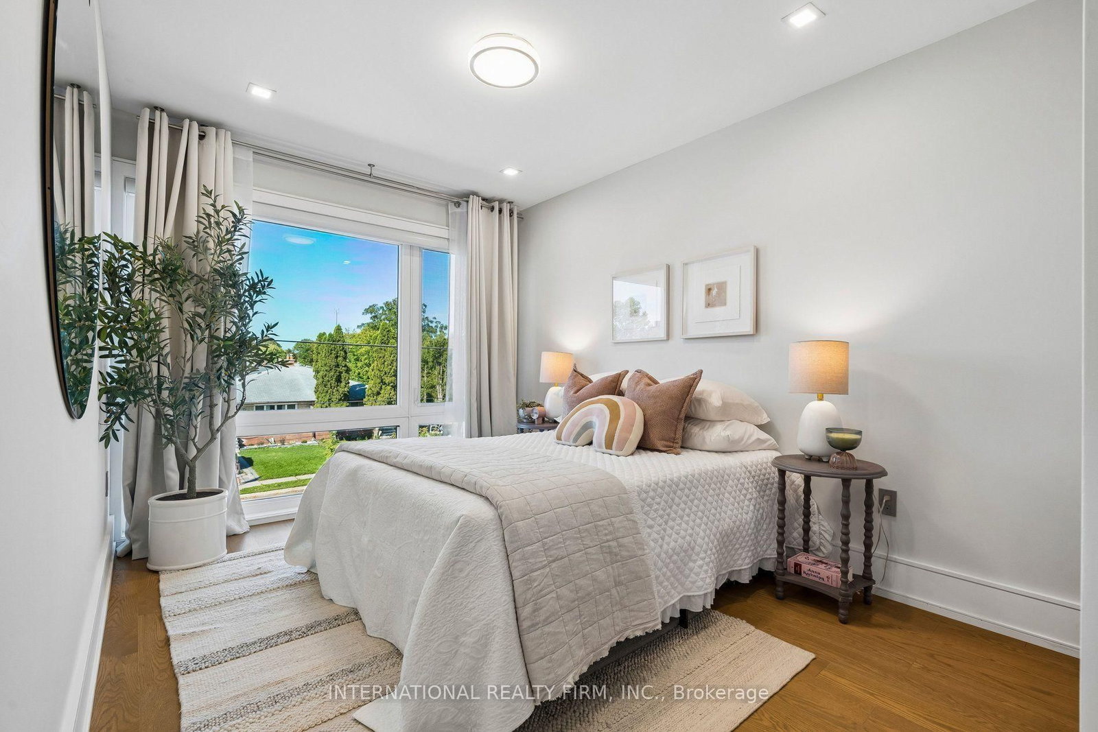 39 Wilmington Avenue • Toronto, ON photo 23