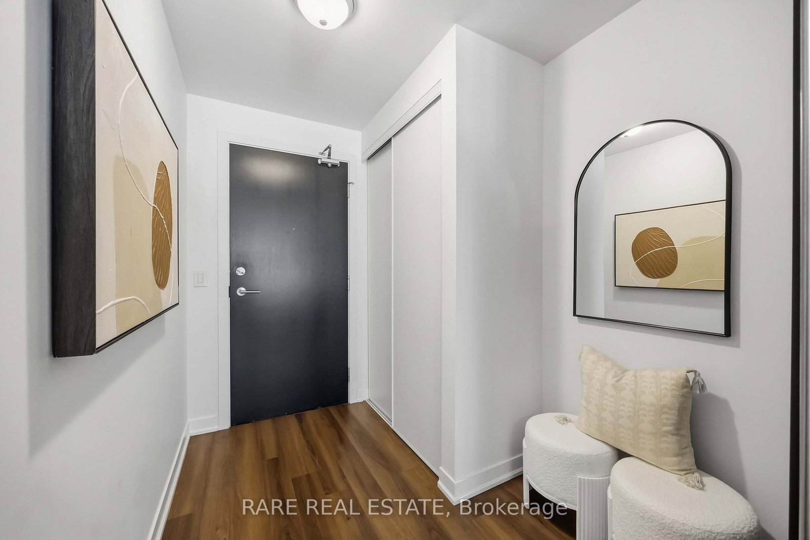 60 Berwick Avenue • #518 • Toronto, ON photo 3
