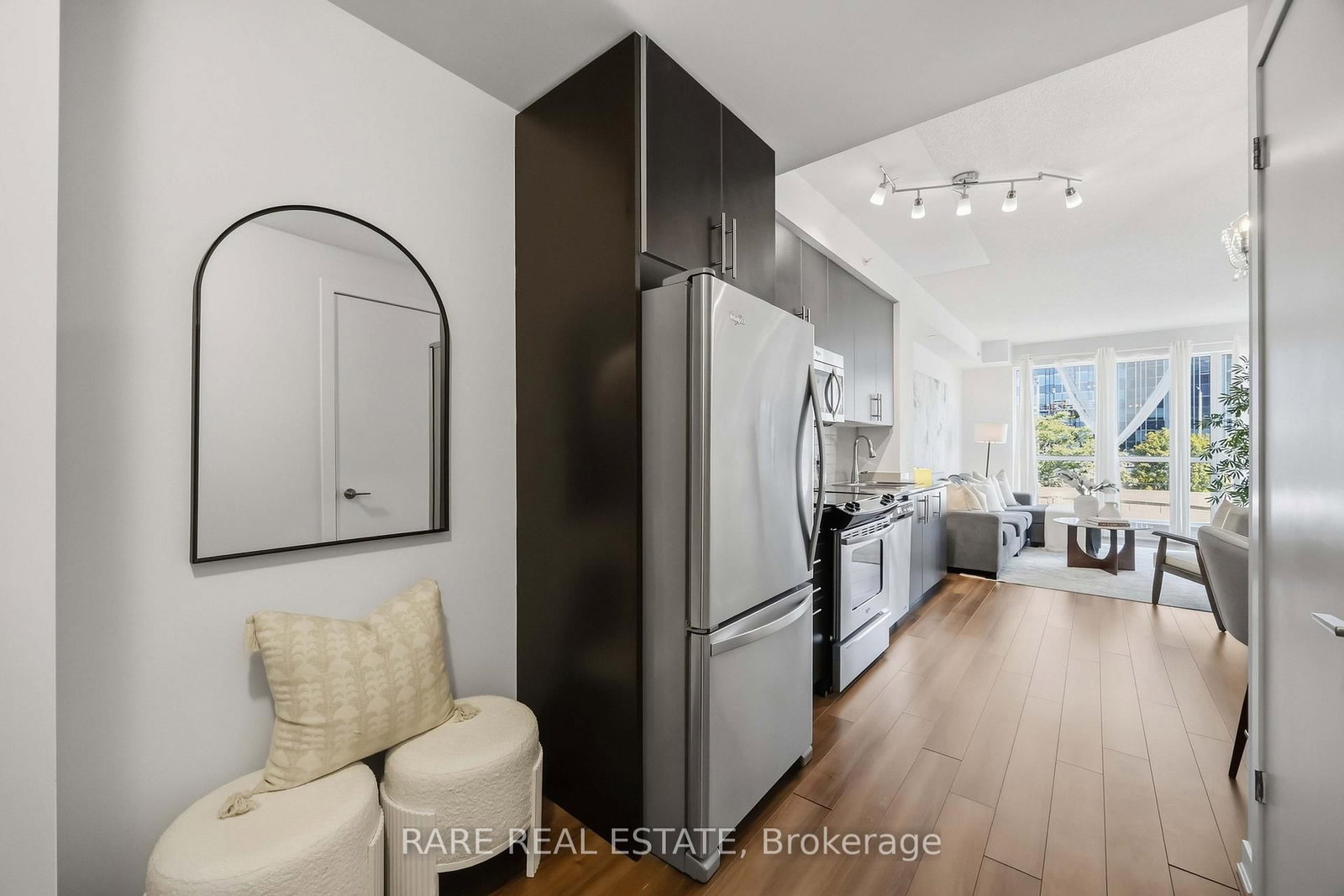 60 Berwick Avenue • #518 • Toronto, ON photo 4
