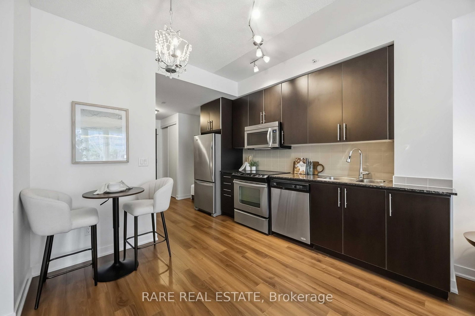 60 Berwick Avenue • #518 • Toronto, ON photo 8