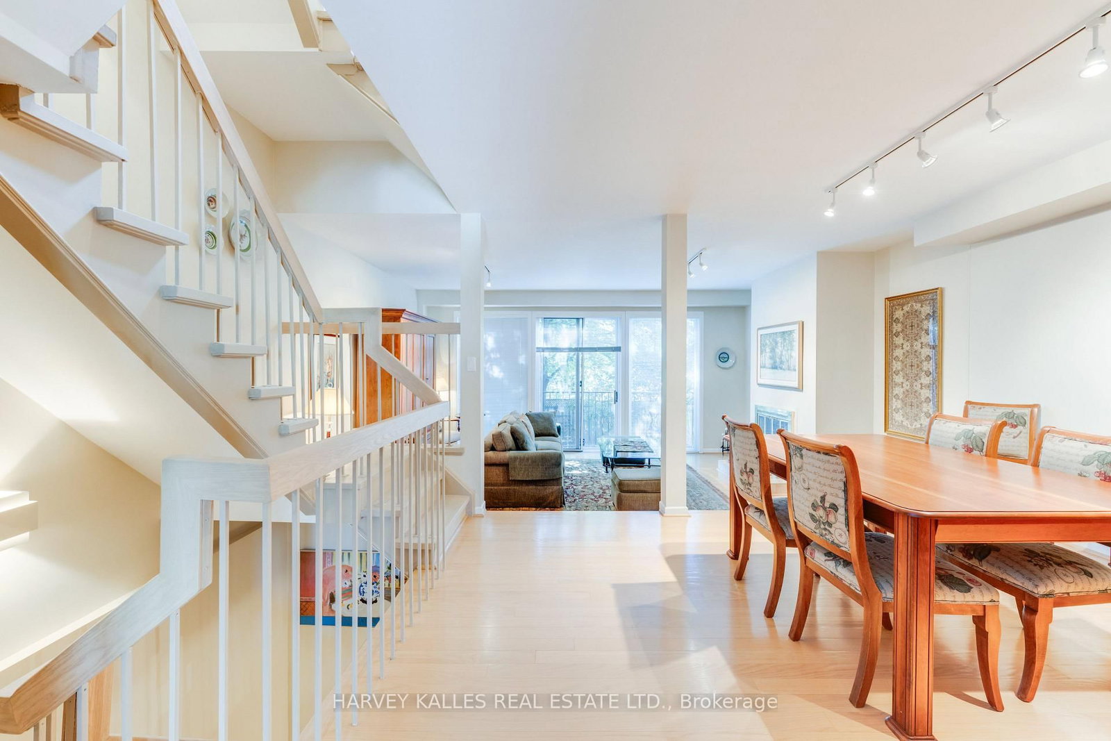 45 Melgund Road • Toronto, ON photo 9