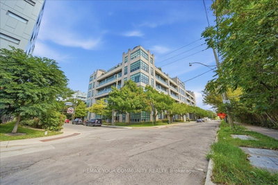 380 Macpherson Avenue • #501 • Toronto, ON photo 2