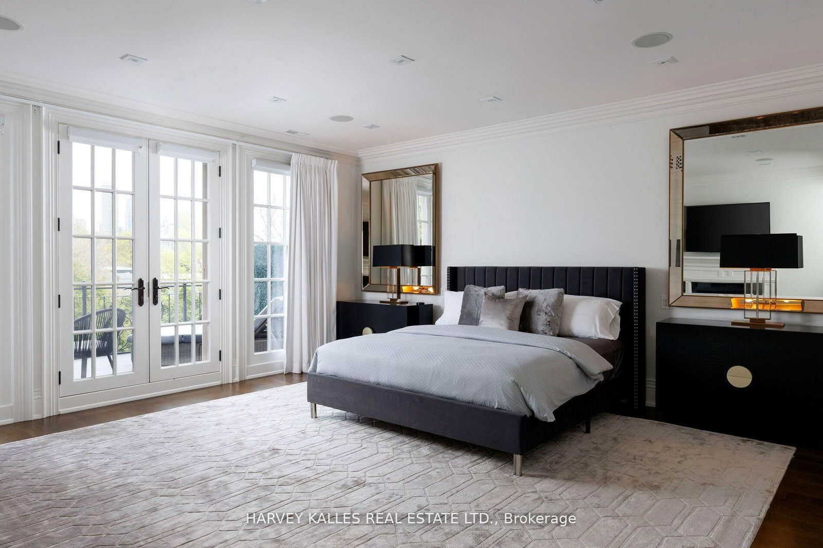 215 Dunvegan Rd, Toronto, view 26