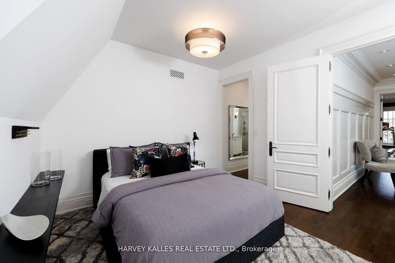 215 Dunvegan Rd, Toronto, view 39