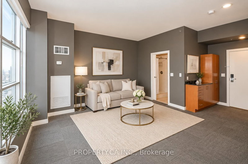 3708 - 1 King Street W