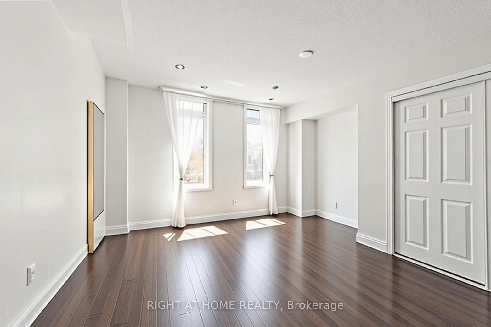 12 Sudbury Street • #2608 • Toronto, ON photo 8