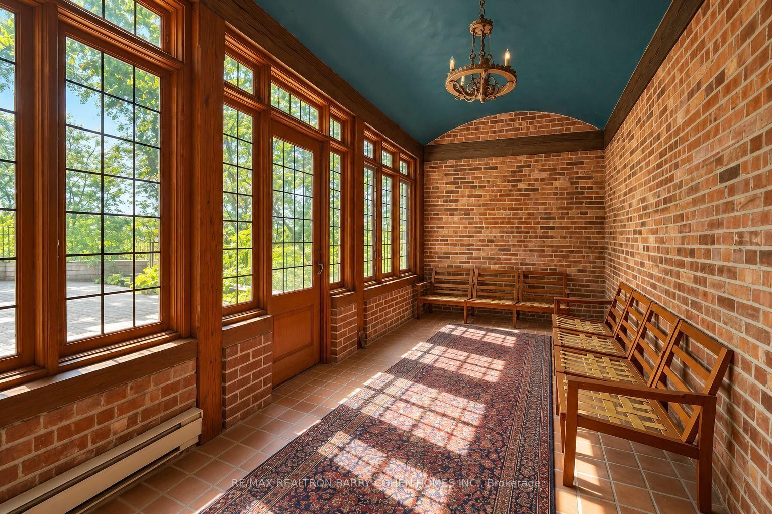 372 Old Yonge St, Toronto, view 11