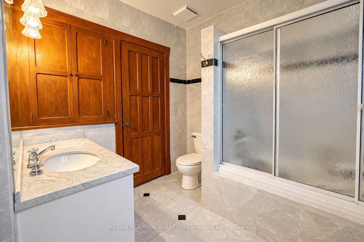 372 Old Yonge St, Toronto, view 21