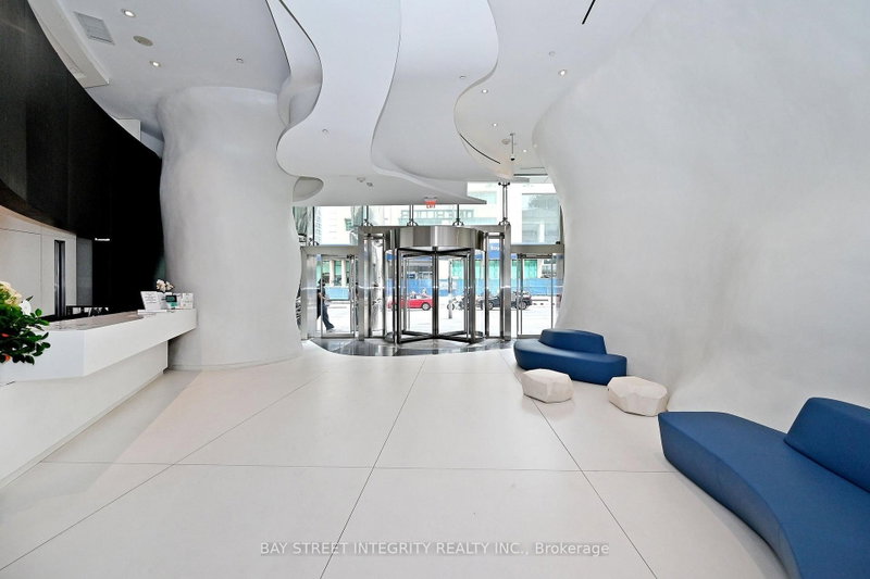 1512 - 1 Bloor Street E