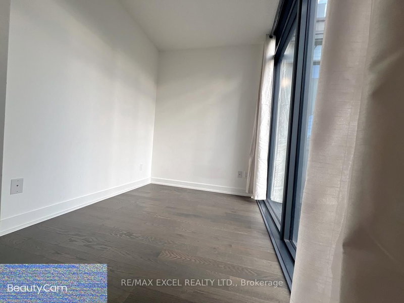 1008 - 25 Richmond Street E