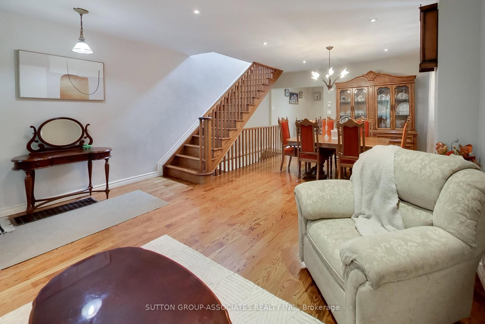 82 Helena Avenue • Toronto, ON photo 5