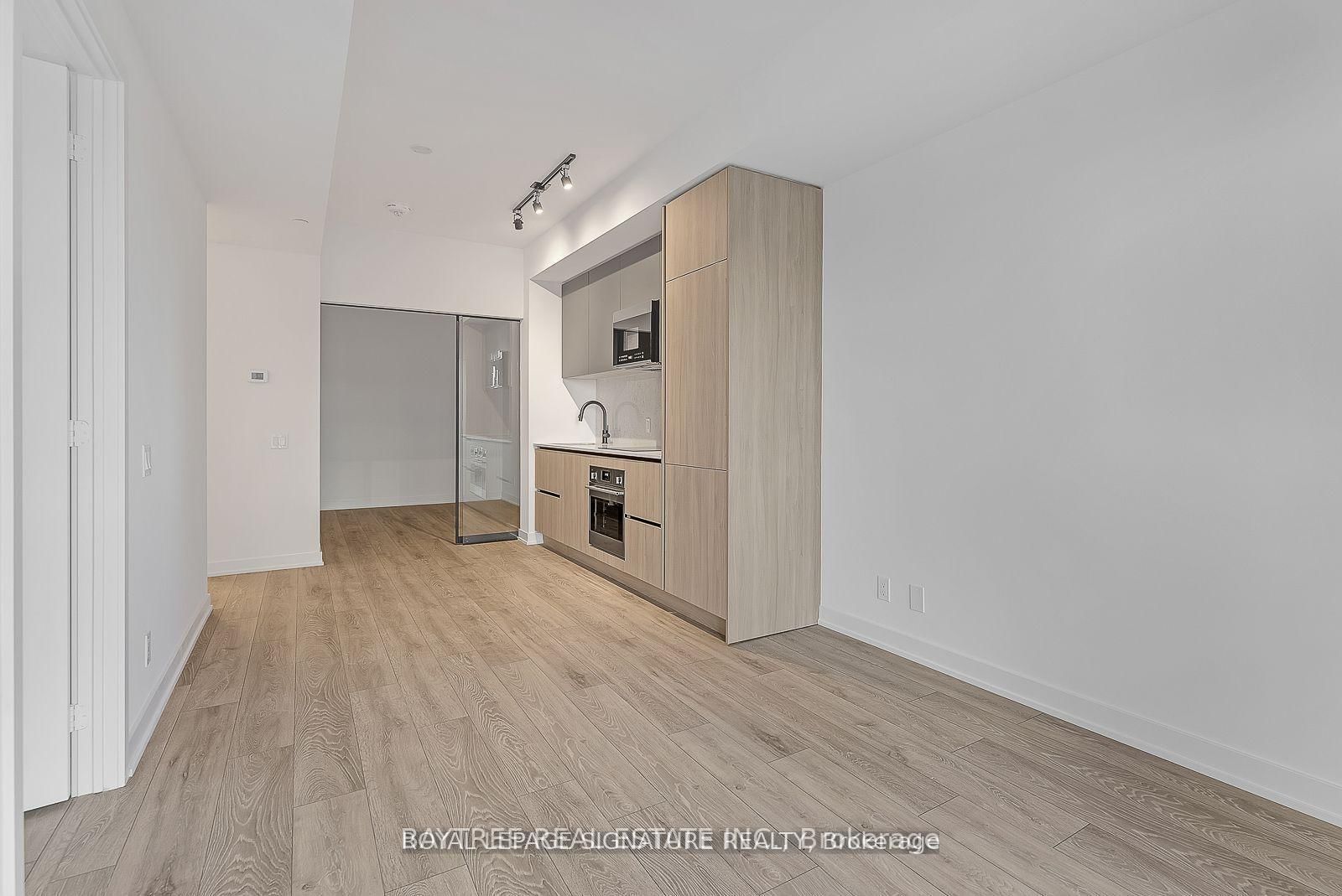 3001-108 Peter St, Toronto, view 5