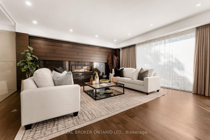 436 Glengarry Ave photo 5