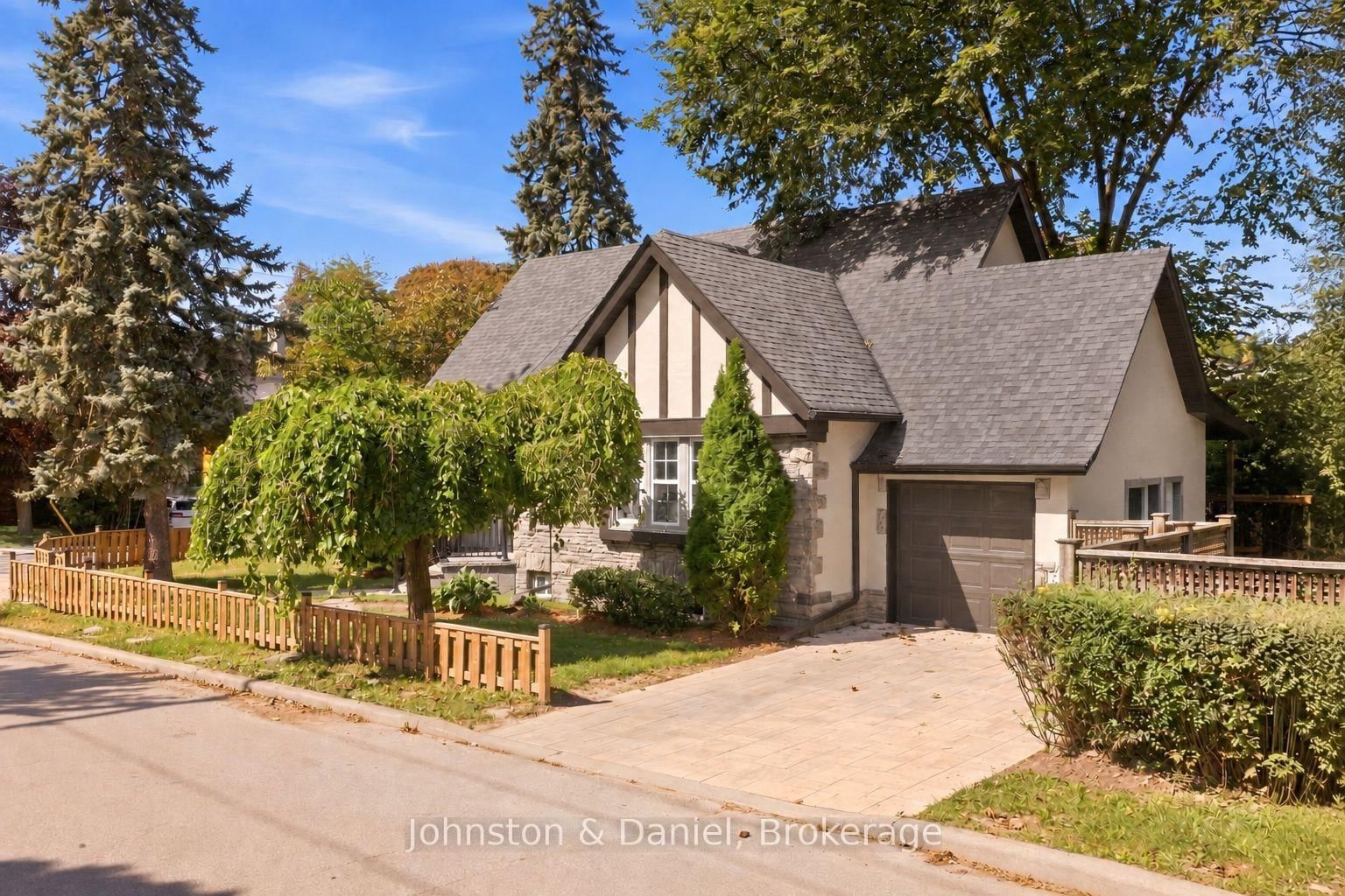 Property at 169 Glen Cedar