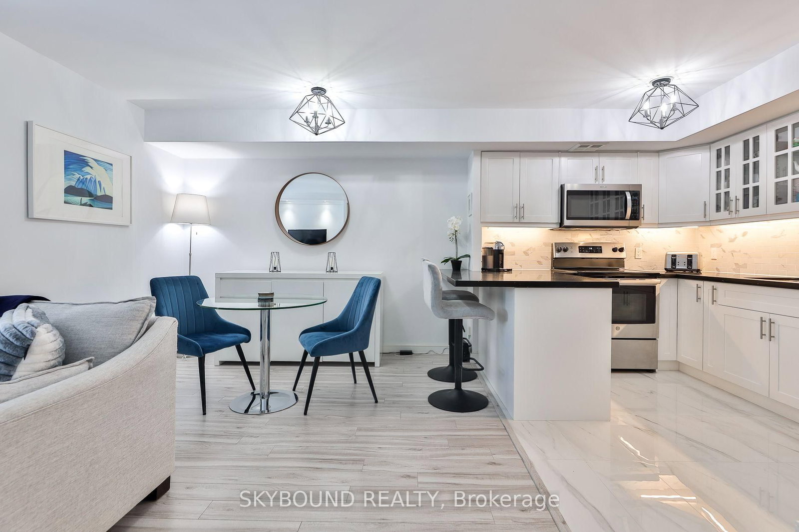 25 The Esplanade • #2206 • Toronto, ON photo 11