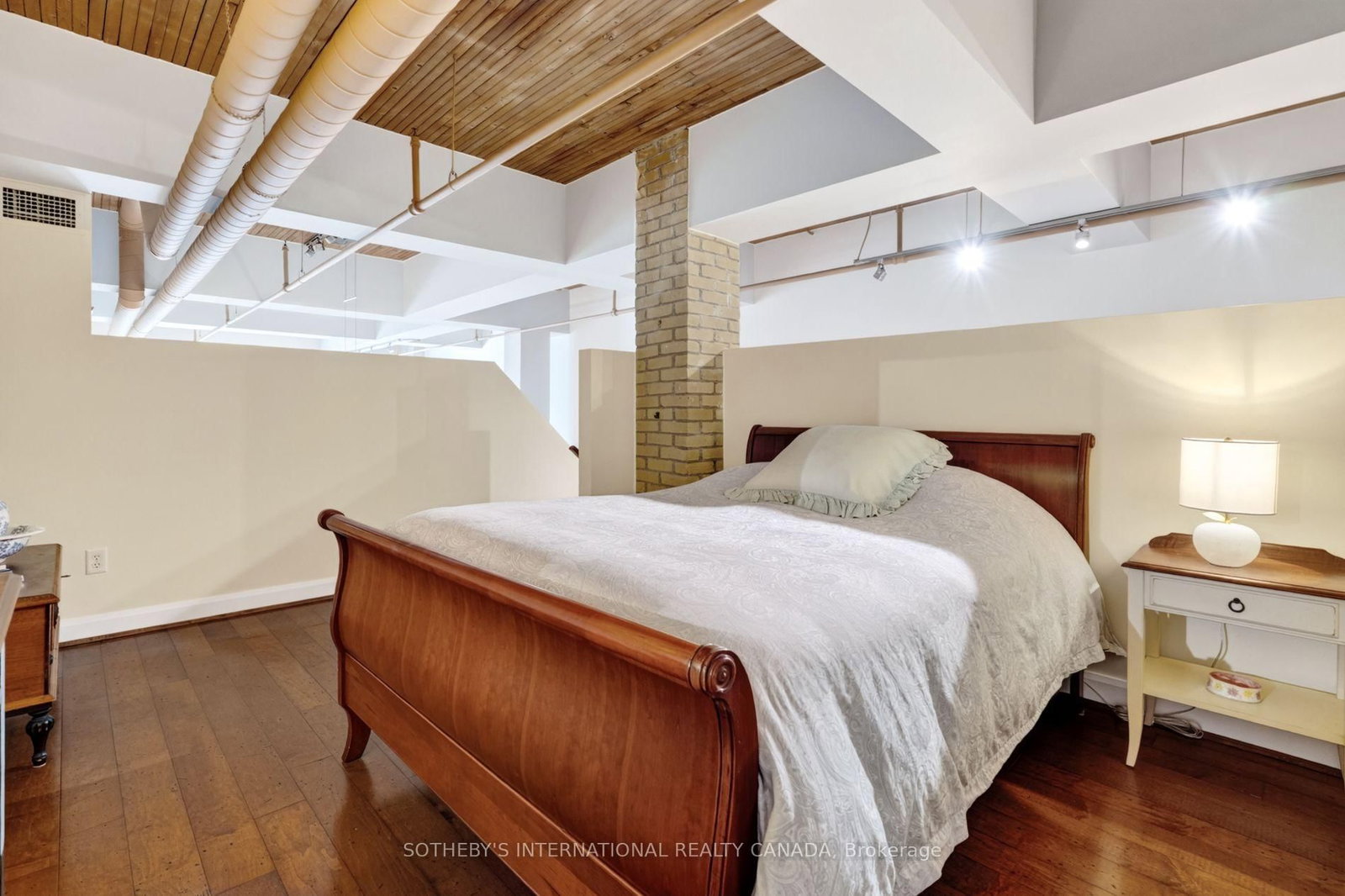 993 Queen Street W • #208 • Toronto, ON photo 27