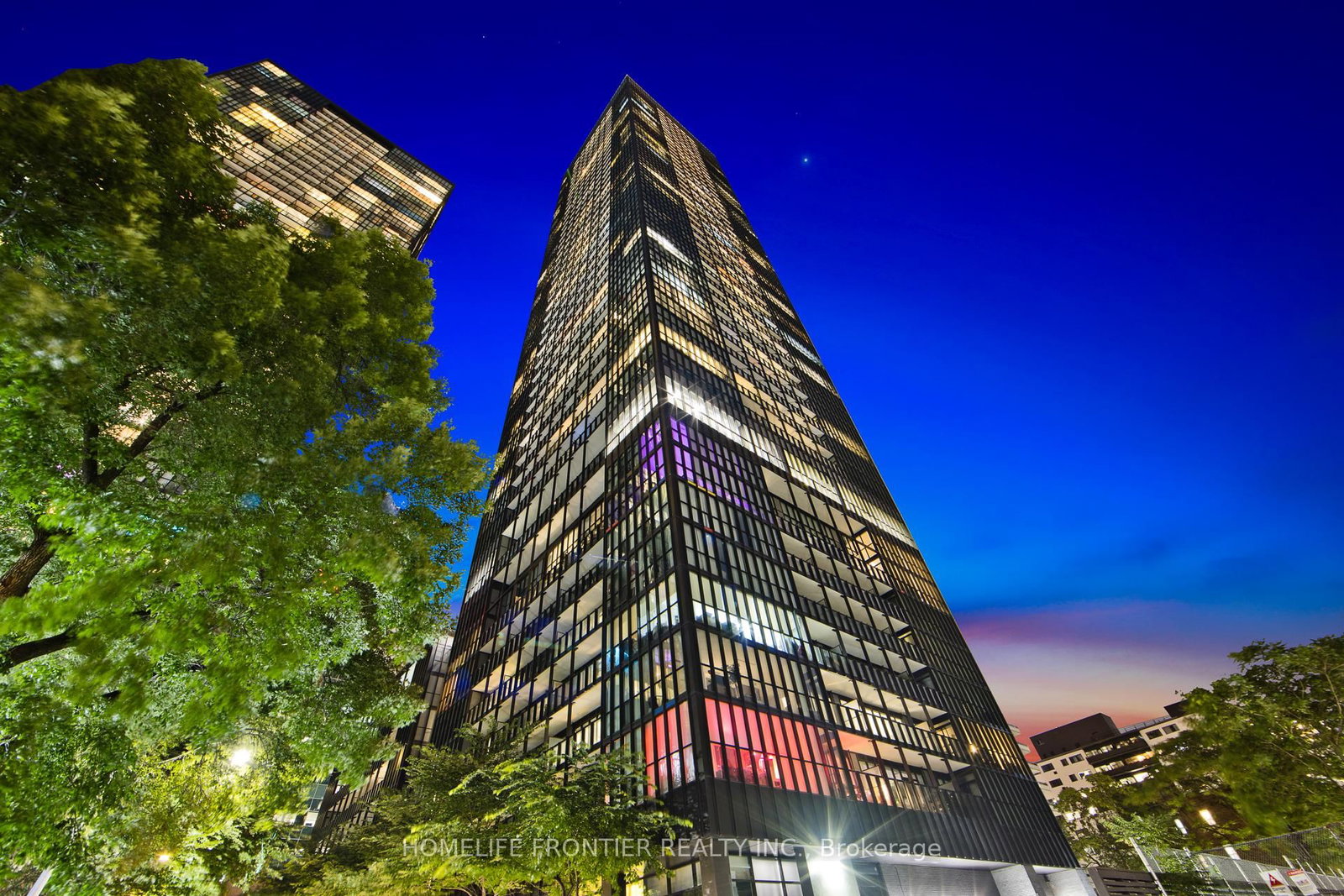 101 Charles Street E, Unit 4202