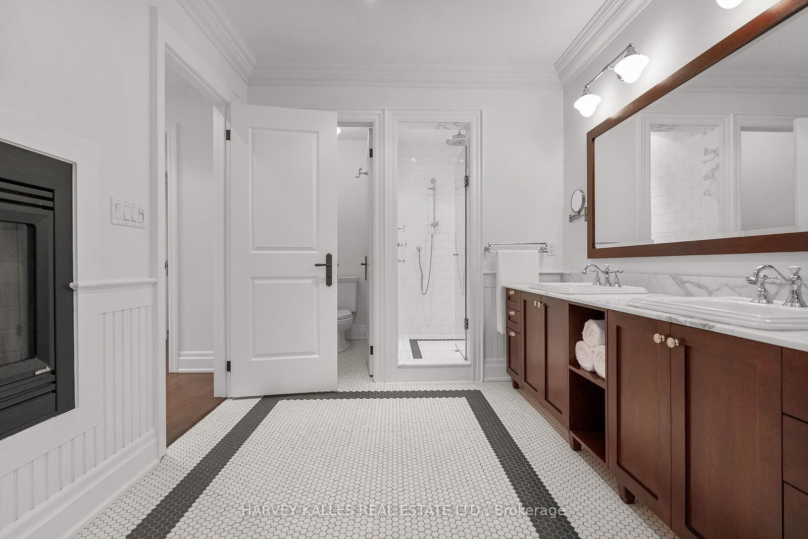 121 Johnston Avenue • Toronto, ON photo 23