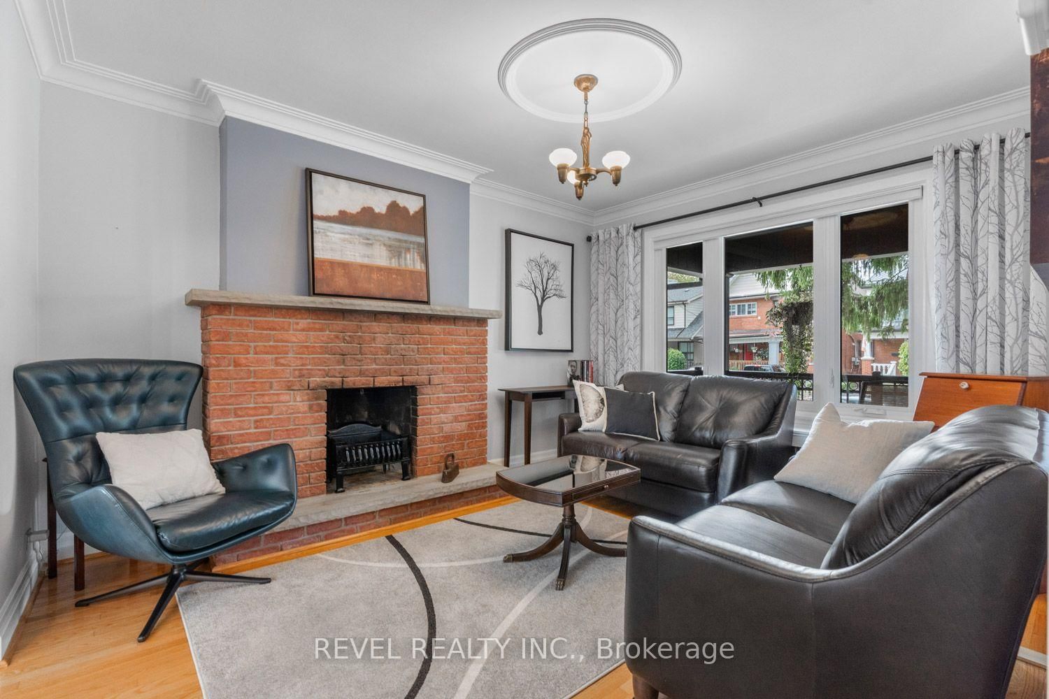 165 Northcliffe Boulevard • Toronto, ON photo 4
