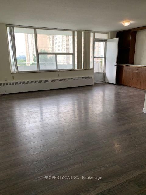 411 - 10 Parkway Forest Drive