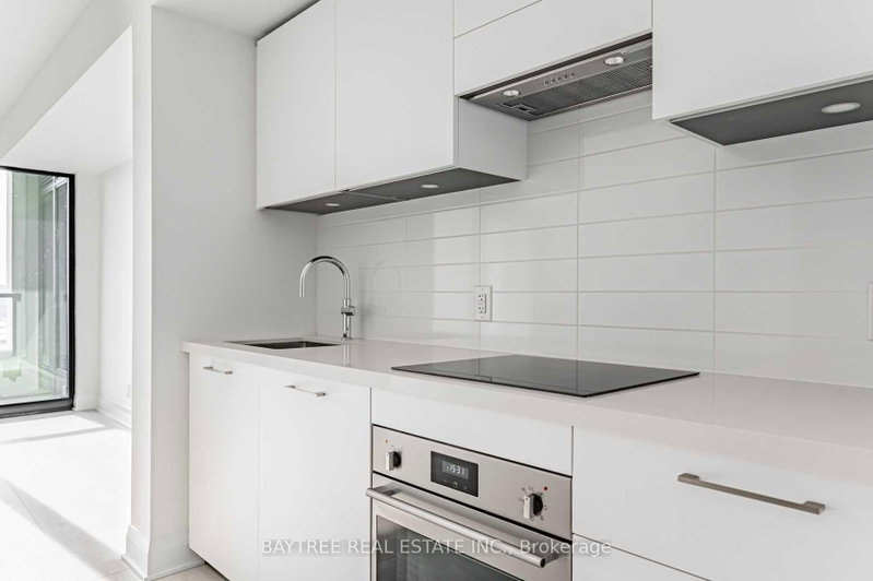 532 - 33 Frederick Todd Way