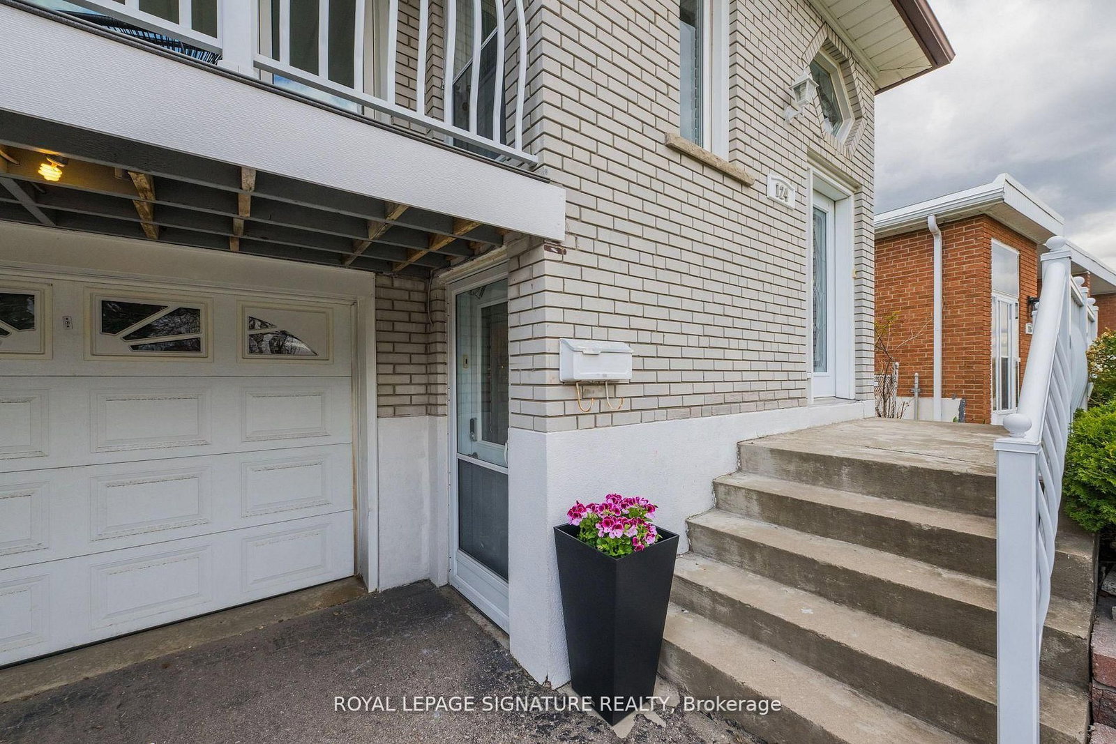 124 Edmonton Drive • Toronto, ON photo 30