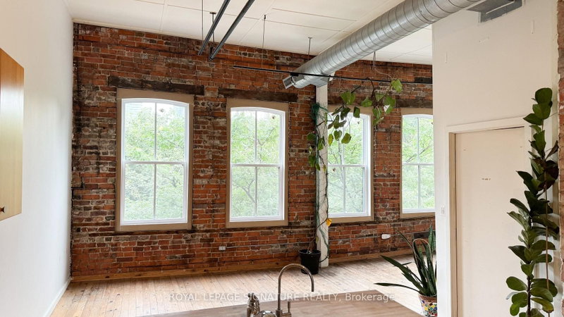 309 - 132 Adelaide Street E