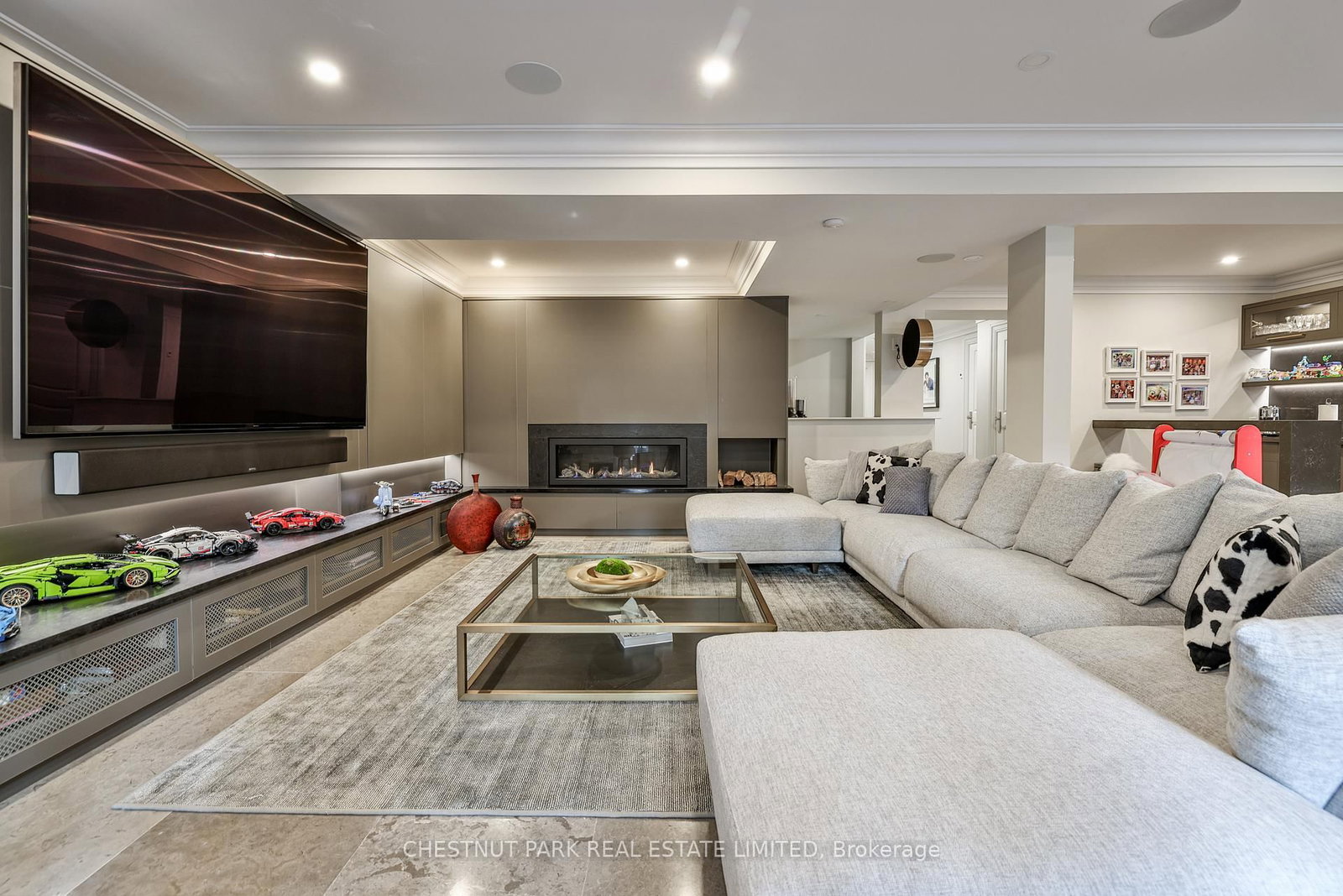 19 Whitehall Road • Toronto, ON photo 27