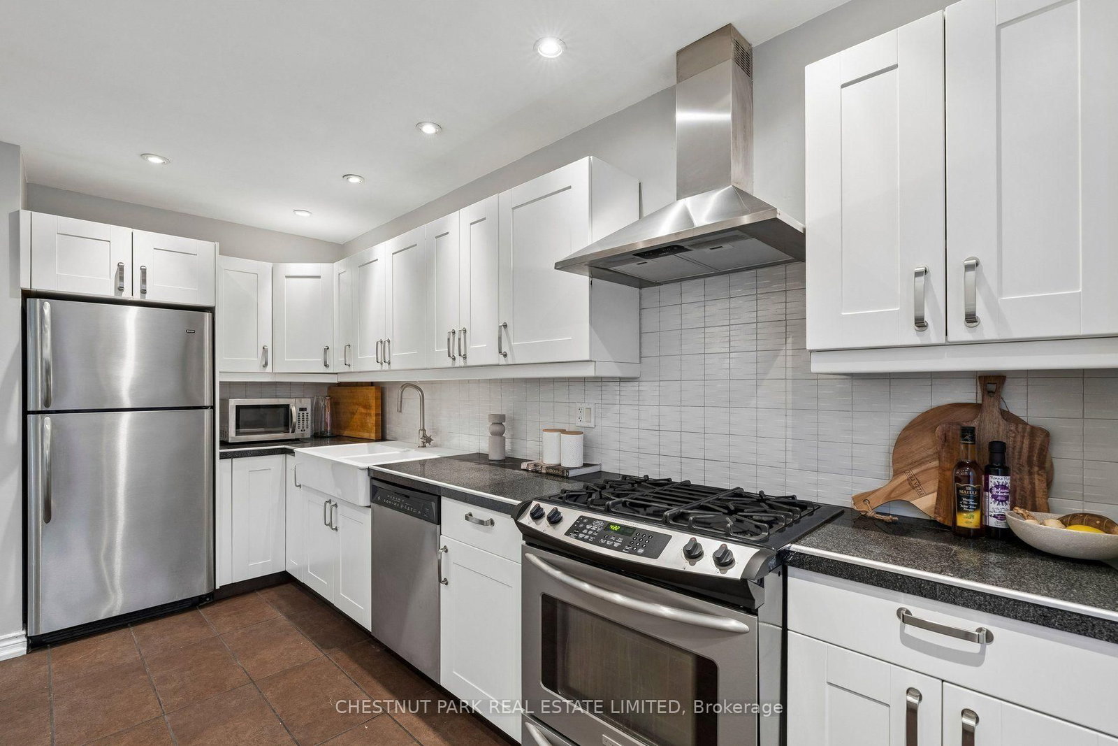 76 Alcorn Avenue • Toronto, ON photo 10
