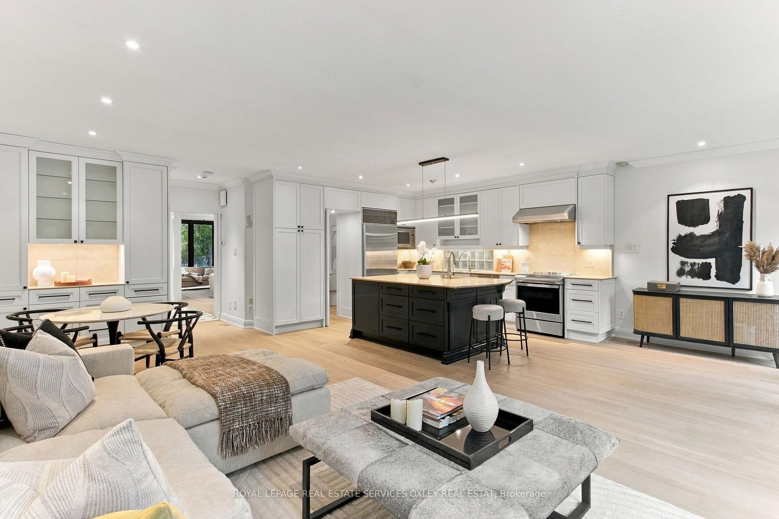 67 Lynwood Avenue • Toronto, ON photo 9