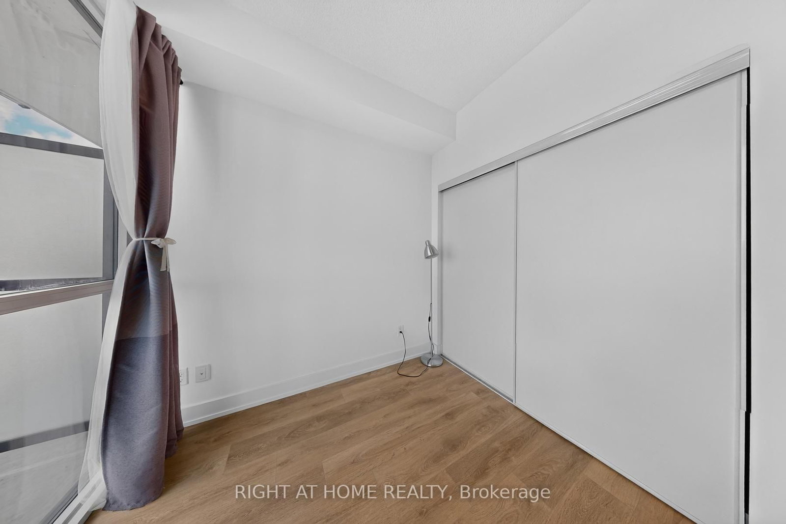 128 Fairview Mall Drive • #807 • Toronto, ON photo 14