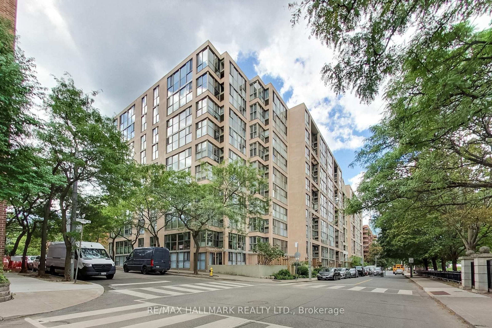 65 Scadding Avenue • #812 • Toronto, ON photo 39